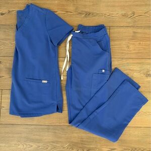 Figs Women's Royal Blue Scrub Ensemble